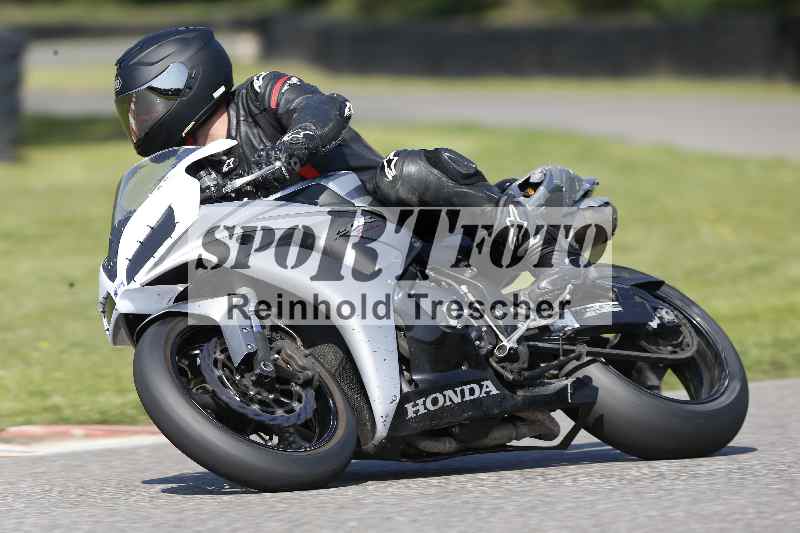 /44 09.08.2025 Plüss Moto Sport ADR/Freies Fahren/504